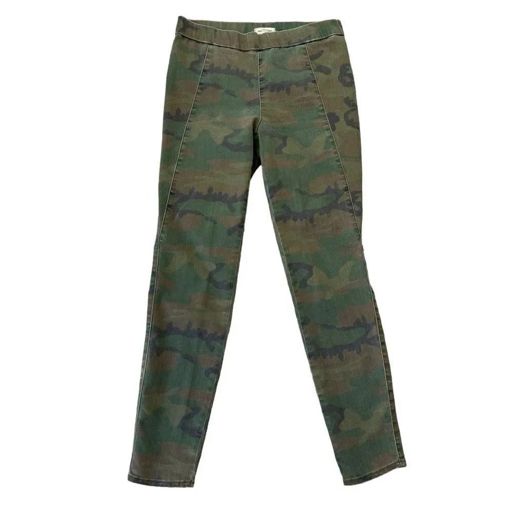 Silence + Noise Camo Skinny Leg stretch Pants size M